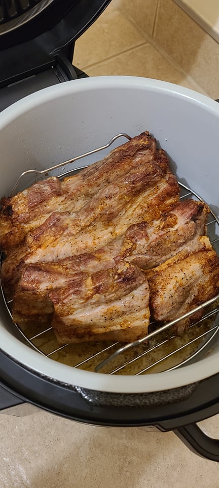 Healthy kitchen appliances - broiled pork ribs