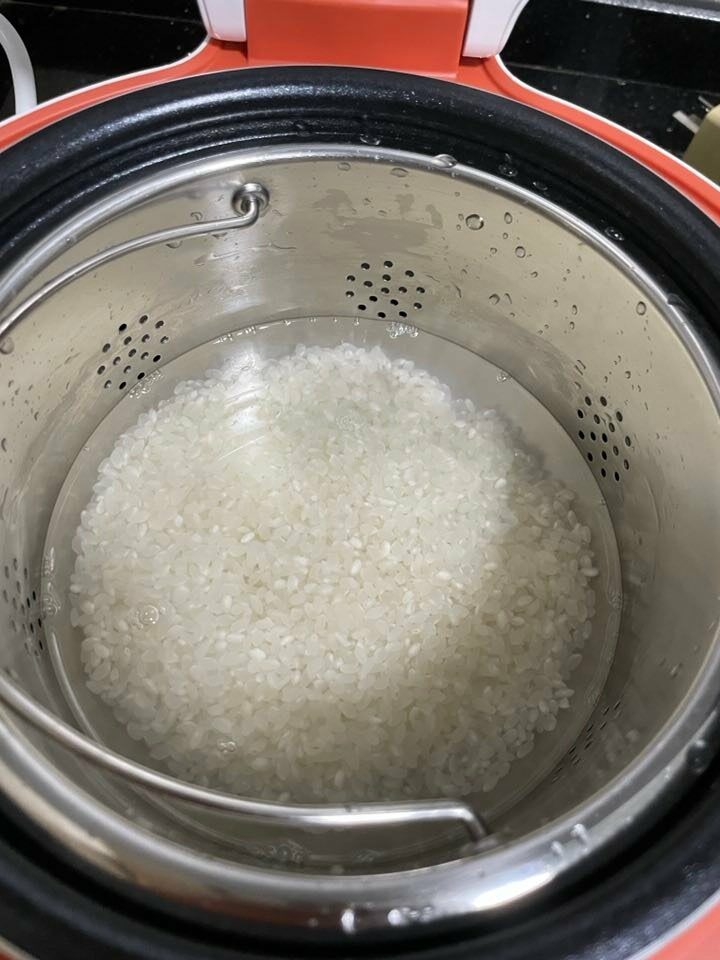 An introduction to low sugar rice cooker - using rice container only