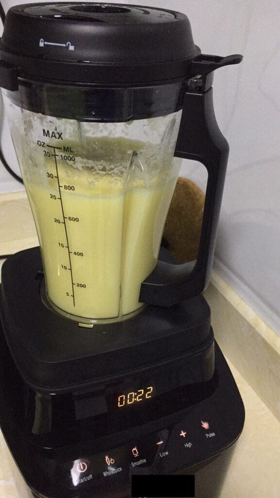 The evolution of vacuum blenders - blended smoothie